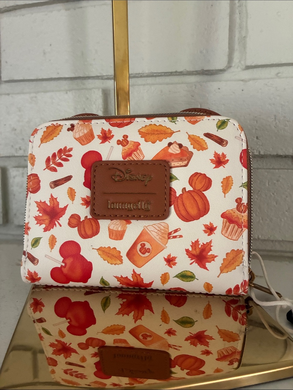 Loungefly Disney Fall Pumpkin Zip Wallet - Retired Print - Picture 2 of 7